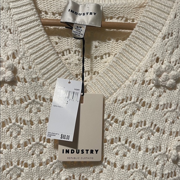 NWT Industry Ivory Flower Stitch Sleeveless knit Sweater Vest Size Small - Picture 5 of 13